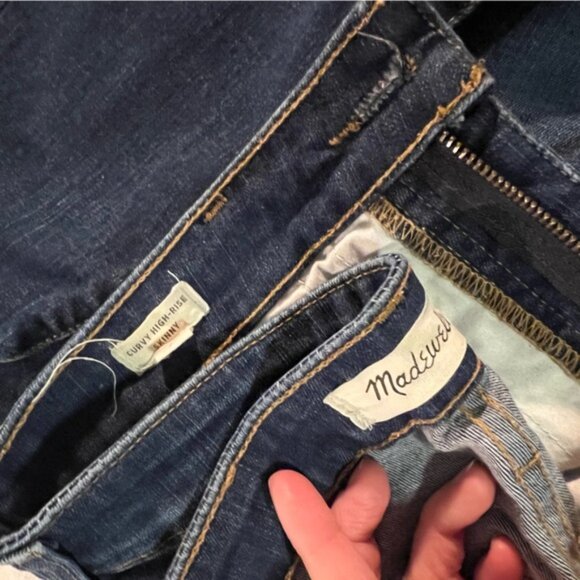 Madewell Curvy High Rise Skinny Jean. Size 29. Dark wash. - Picture 3 of 3